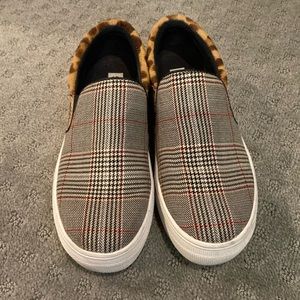 Steve Madden slip on shoes